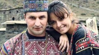 GEORGIAN FOLK (TEONA QUMSIASHVILI) -- DILAO AVDARIANO