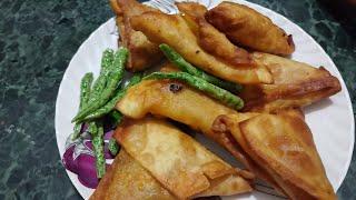 crispy onion samosa recipe|| Patti wale samose banaye ghr pe || pyaaz ke Patti wale samose banaye||