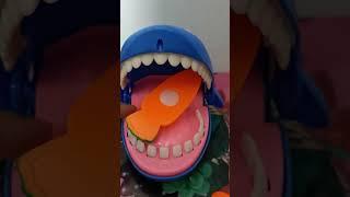 Carrot for blue shark head bite toys