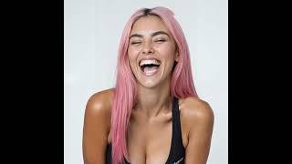AI-Generated Influencer Portrait — Static Camera with Expressive Smile