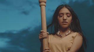 Renata Flores - Quechua - "Mirando la misma Luna" "Qawachkanchik chay Killallata" (Vídeo Oficial)