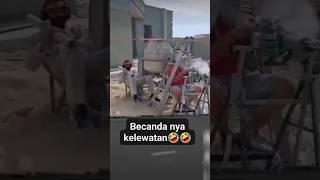 sumpah bikin ngakak  kuli bangunan kalau lagi gabut ada² aja #ngakak #shorts
