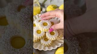 Easy Lemon Curd Linzer Cookies - full recipe on Bakingwithblondie.com