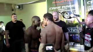 Jason Barrett and Alex Reid share a kiss - MMA Intimate moment ...