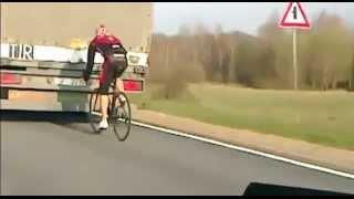 Cyclist Shows Serious Drafting Skills Behind a Truck