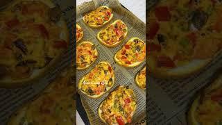 Бутерброды и салат со шпротами