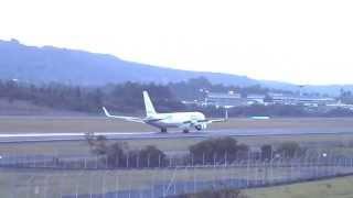 Boeing 767-300F MASAIR Landing SKRG RNW 36