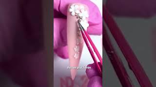 Flower Pearls Design zu Weihnachten?  #christmas #christmasnails #nails #naildesign #nd24