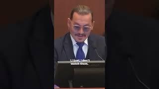 Johnny Deep laughs in court 