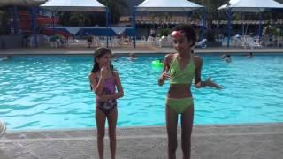 DESAFIO DA PISCINA - fale qualquer coisa - Amanda Vitória
