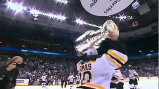 Tim Tomas hoists the Stanley Cup after his game 7 shutout! (June.15/11)