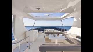 Luxury Flybridge Yacht - Ferretti Yachts 750