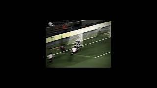 Ronaldinho Gaucho e seu futebol magico #shorts