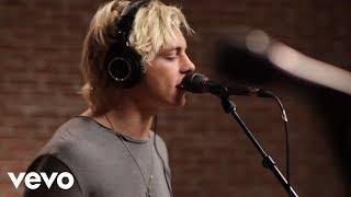 R5 - Easy Love (Studio Session) (VEVO LIFT)