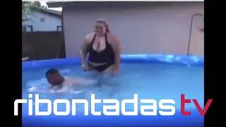 Tall Woman Amazon Blythe - 6’5" (1.95 m) 400lbs - Pool Fight
