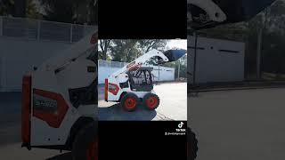 Minicargadora Bobcat - S450. Motor kubota. Año 2016. Horas 7500. Motor nuevo. Contacto: 3454940152