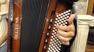 How to Play a 96 Bass Accordion - Lesson 4 - Musette Waltz in A Major - Reine de Musette