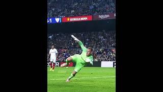 Crazy Saves in Football 