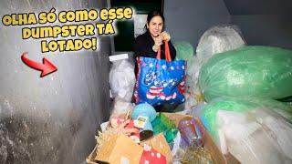 Olha só como esse dumpster dos Estados Unidos está lotado!