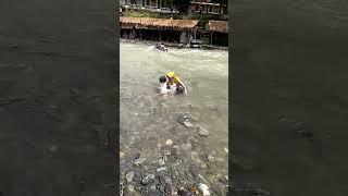 teteh liburan Mandi sungai#shortsviral #shorts