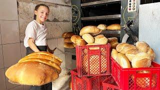 THE YOUNGEST BAKER IN THE WORLD! 