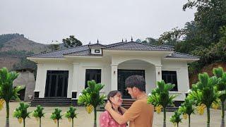 Build flower beds, Plant areca trees around the house, peaceful life in the countryside