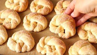 The simplest recipe — sugar pretzels on sour cream. Everyone loves them! Perfect homemade cakes