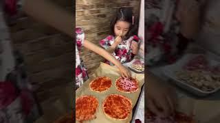 Mini Pizza #food #cooking #recipe# pizza#shorts Please  like and subscribe