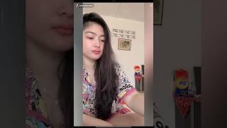 aulia fahma lubis LIVE HOT seksi pink mulus  atas bawah
