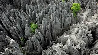 Madagascar : Flying over the Tsingy