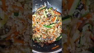 If there is too much rice left over, there is only one thing that helps: eating leftovers – fried...