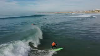 Curso de surf en Conil de la Frontera, playa La Fontanilla.  9 pies Escuela y Surf Camp