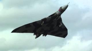  How To Set Off Car Alarms In a Car Park " Avro Vulcan XH558 Style ".