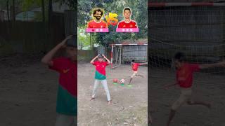 Salah  Ronaldo 1v1 nutmeg challenge ⁉️️#shorts #football #ronaldo #salah #challenge