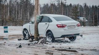 Lada Vesta hits the light pole. Design Fail.