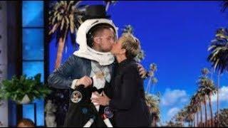 RUS SUB / The Ellen Show / Кому Райан Гослинг советует надевать скафандр? (русские субтитры) / 3(3)