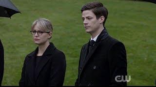 Arrow 8x10 Oliver Queens Funeral Scene #2