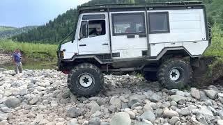 Самые крутые «водоплавающие» Zil 131-Бабай и Unimog off-road