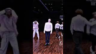 bts bailando salsa #jhope #principedelatinoamerica