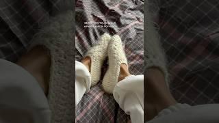 ПОДРОБНЫЙ МАСТЕР-КЛАСС НА ЭТИ ТАПОЧКИ УЖЕ НА МОЕМ КАНАЛЕ  #вязаныетапочки #тапочкикрючком