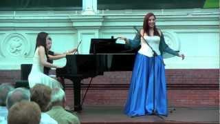 "Meciendo" Carlos Guastavino - Claudia Rolando (soprano) Melina Marcos (piano)