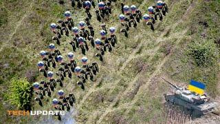 Horrific! Ukrainian Leopard tanks again taking out Russian infantry troops who is hiding