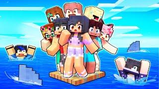 10 FRIENDS on ONE RAFT In Minecraft!