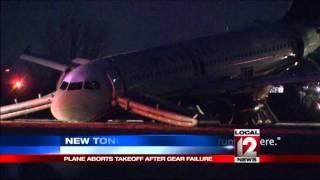 Jet aborts takeoff after gear failure in Philly