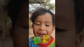 The son of an old woman is delicious.#candy #funny #shorts #shortvideo