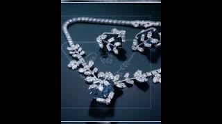 Vintage Unsigned Beauty - Dazzling Crystal Clear Sapphire Blue Rhinestone Collar Necklace & Earrings