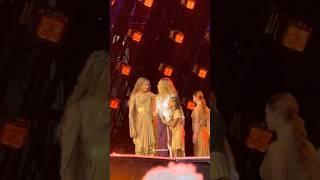 Beyonce & Rumi Carter & Blue Ivy - PROTECTOR (Live in Paris Night 1) #beyonce #rumicarter #blueivy
