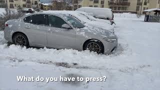 Alfa Romeo Giulia RWD in the snow