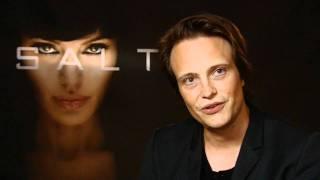 August Diehl knutscht mit Angelina!