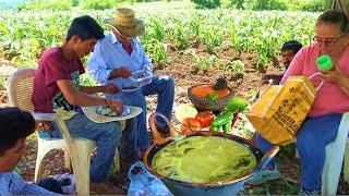 Privilegio del CAMPESINOEl Almuerzo en el CERRO